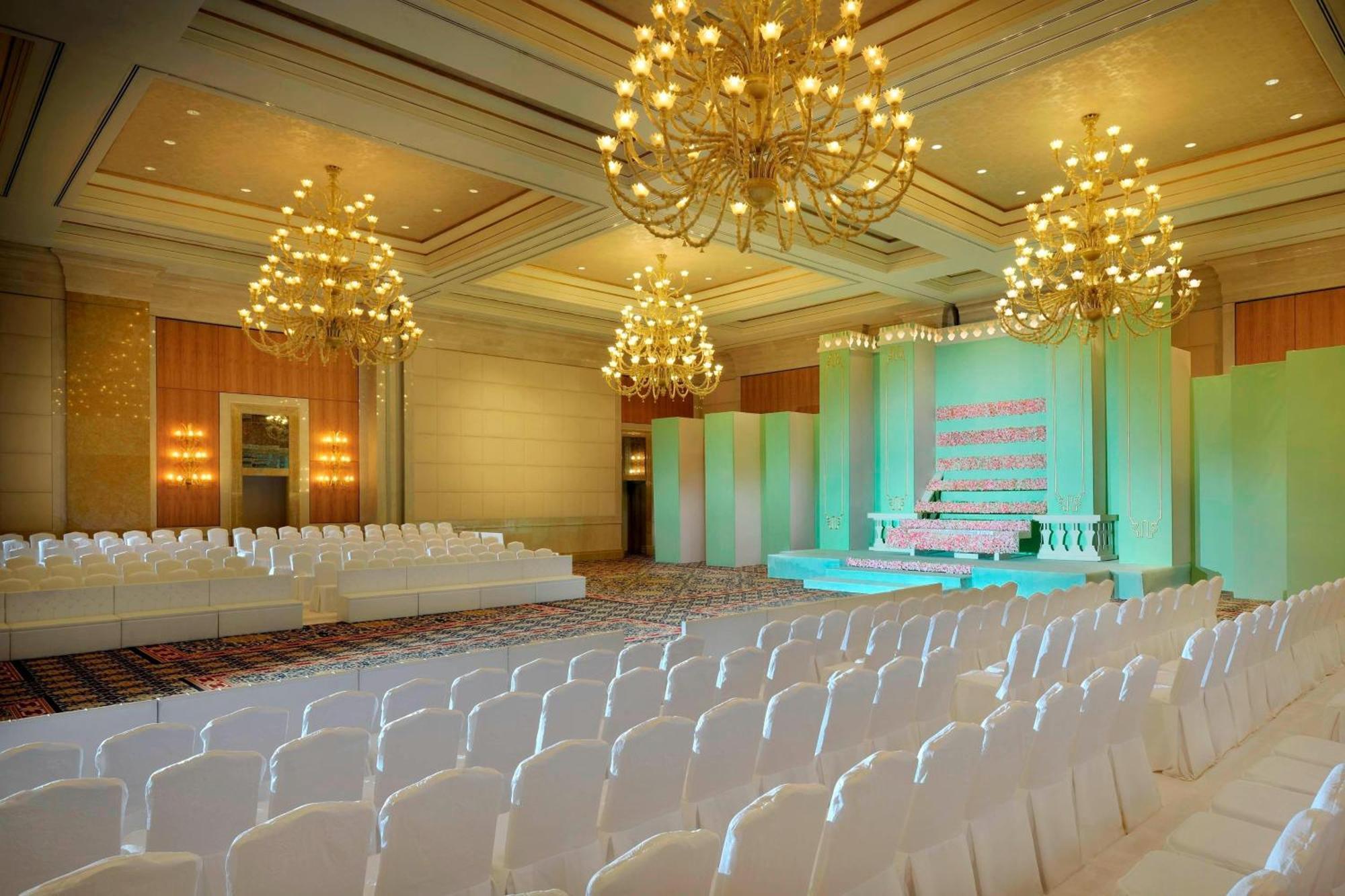 Courtyard By Marriott Kuwait City Ngoại thất bức ảnh