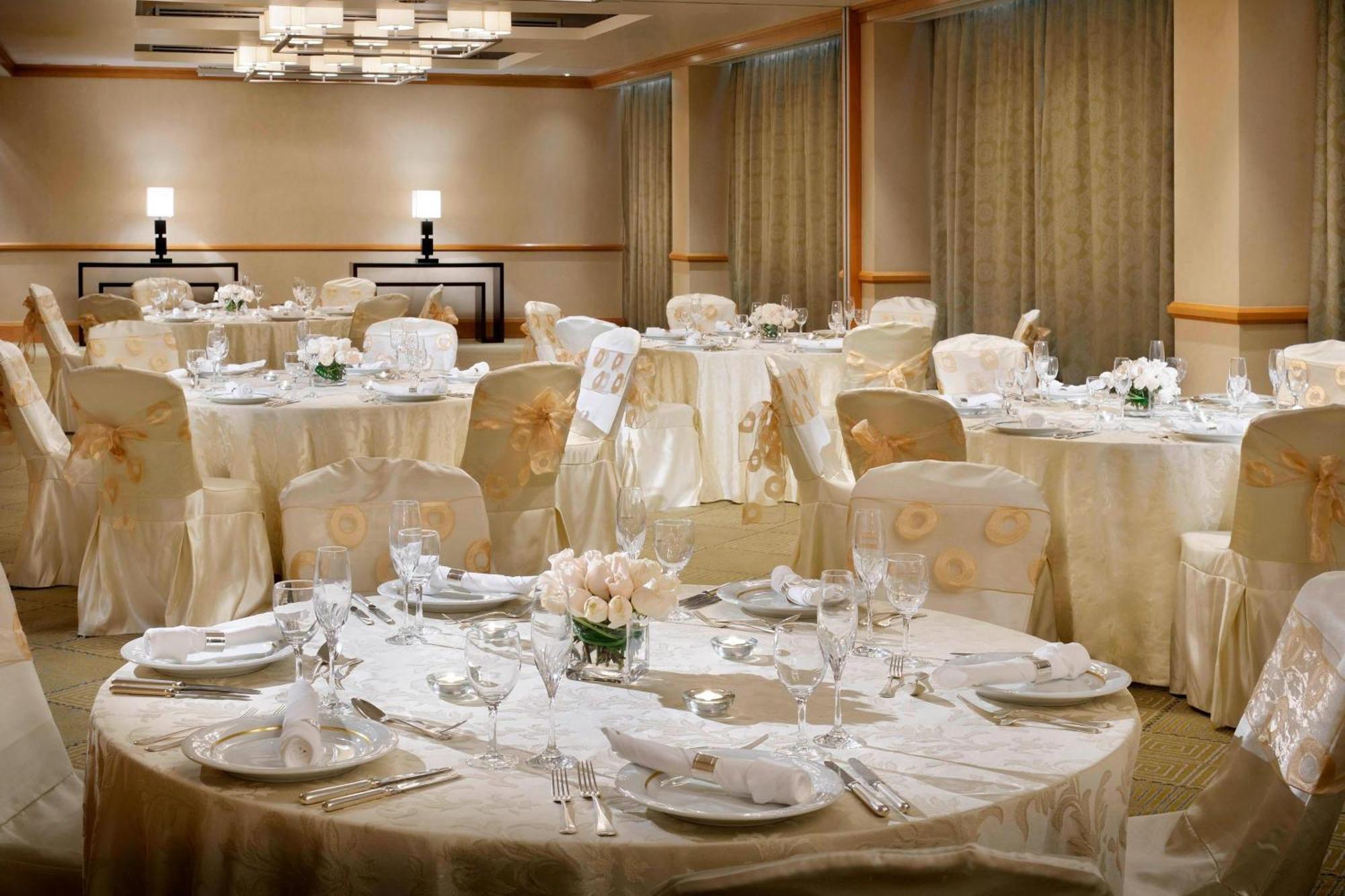 Courtyard By Marriott Kuwait City Ngoại thất bức ảnh