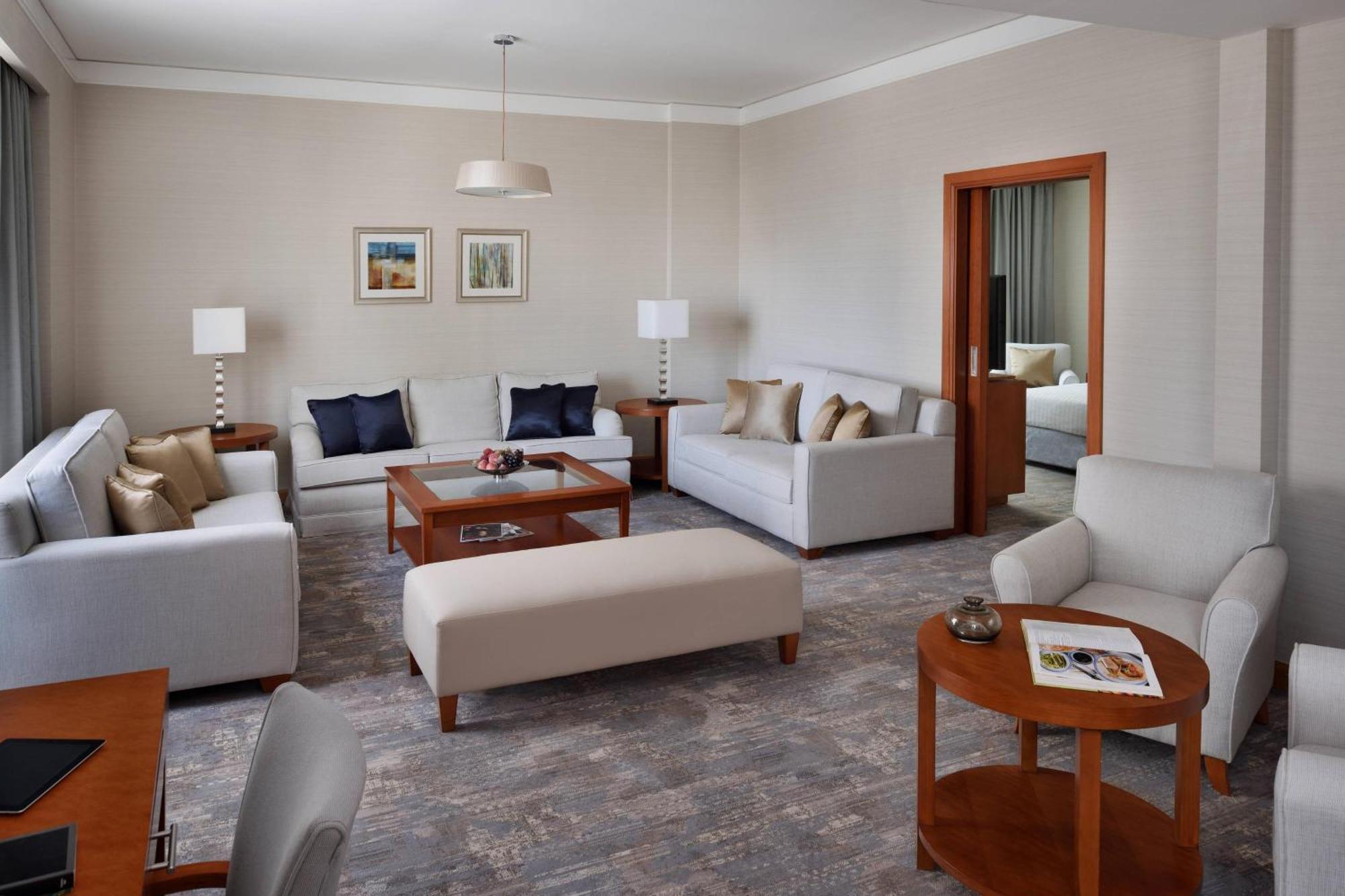 Courtyard By Marriott Kuwait City Ngoại thất bức ảnh