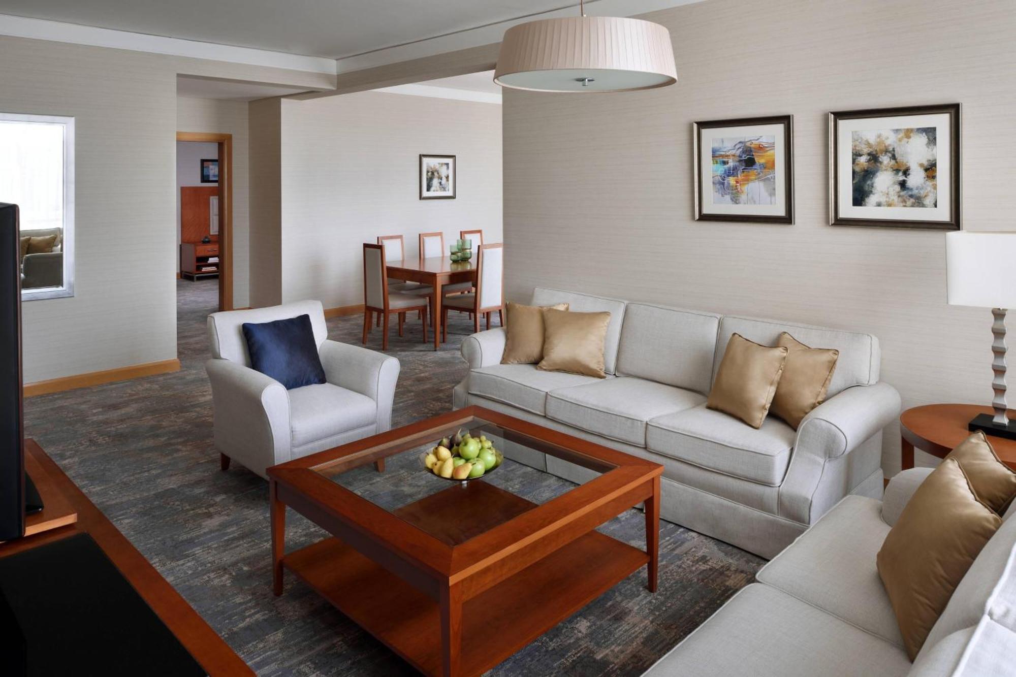 Courtyard By Marriott Kuwait City Ngoại thất bức ảnh