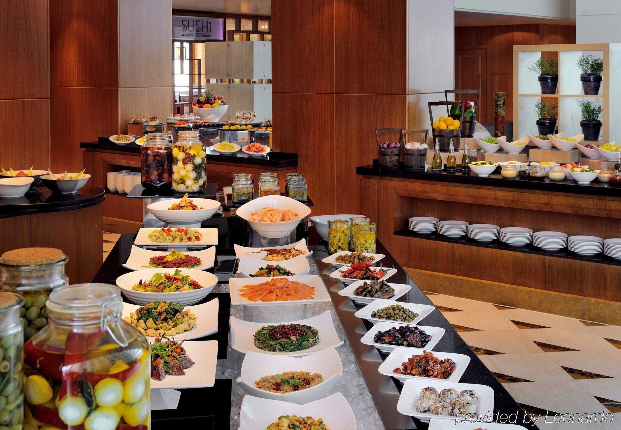 Courtyard By Marriott Kuwait City Ngoại thất bức ảnh