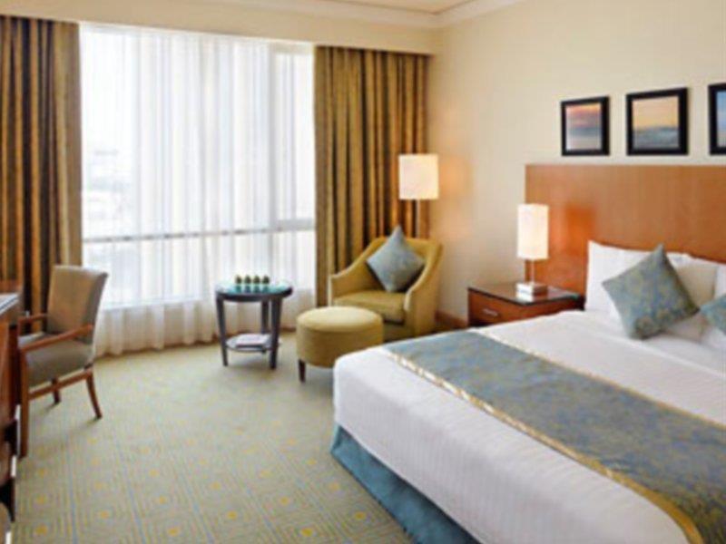 Courtyard By Marriott Kuwait City Phòng bức ảnh