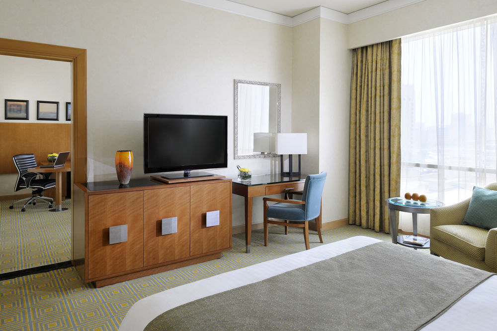 Courtyard By Marriott Kuwait City Ngoại thất bức ảnh